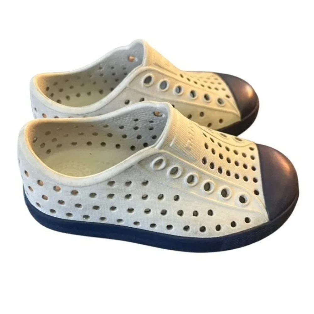 Native Gray and Navy Jefferson Shoes Size C 6